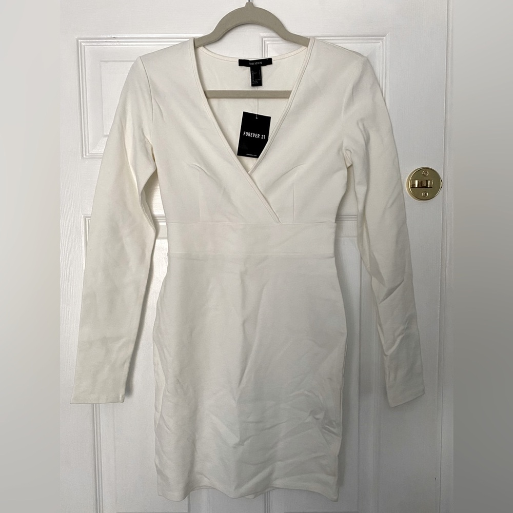 Forever 21 White Longsleeve V Neck Bodycon Mini Dress Size Small